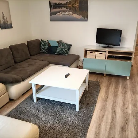 Apartament Green Hill Apartment *